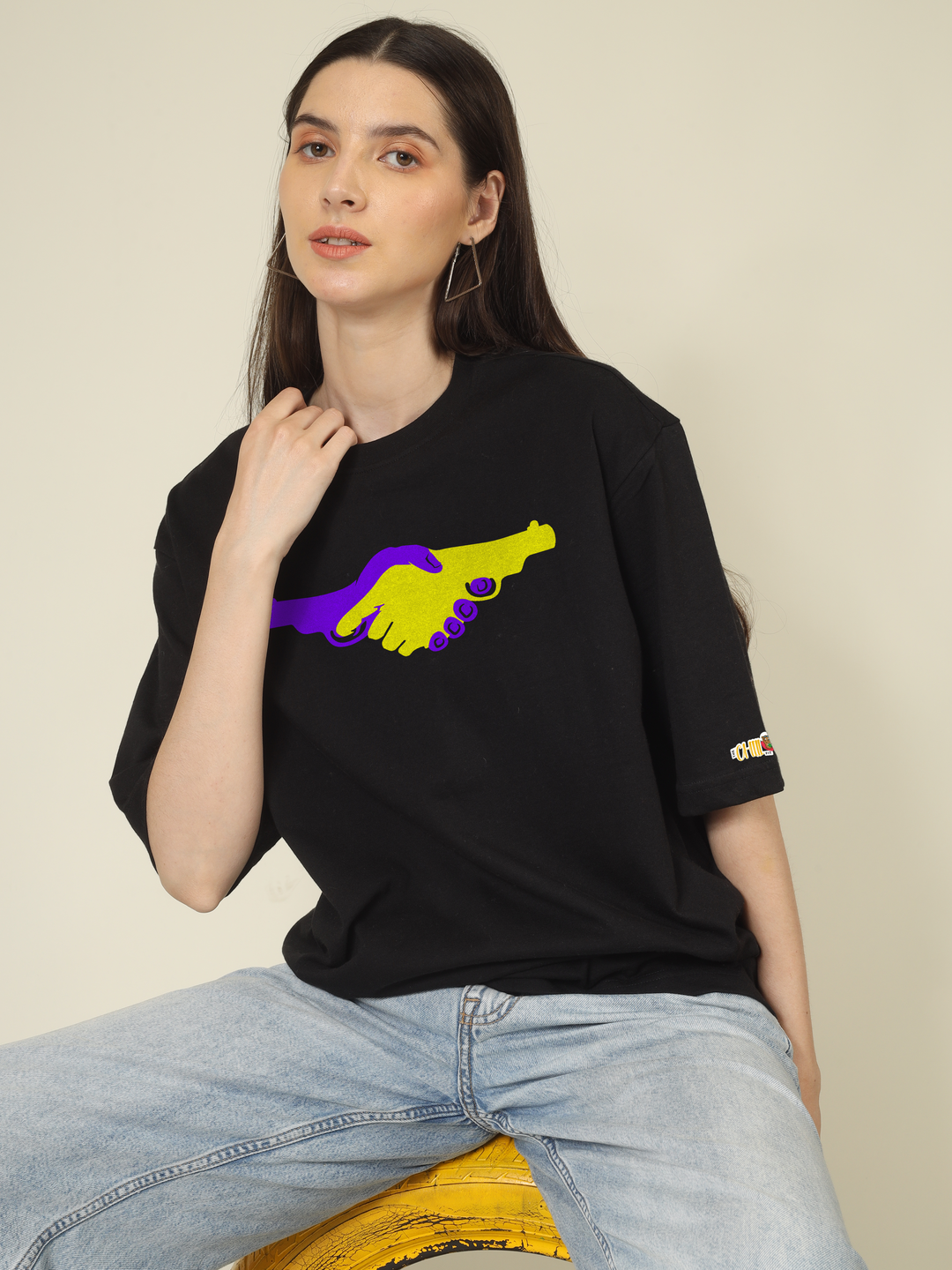 Weapon shake Graphics | Oversized T-Shirt